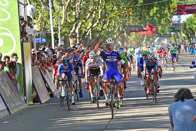 Fernando Gvira wins stage 2